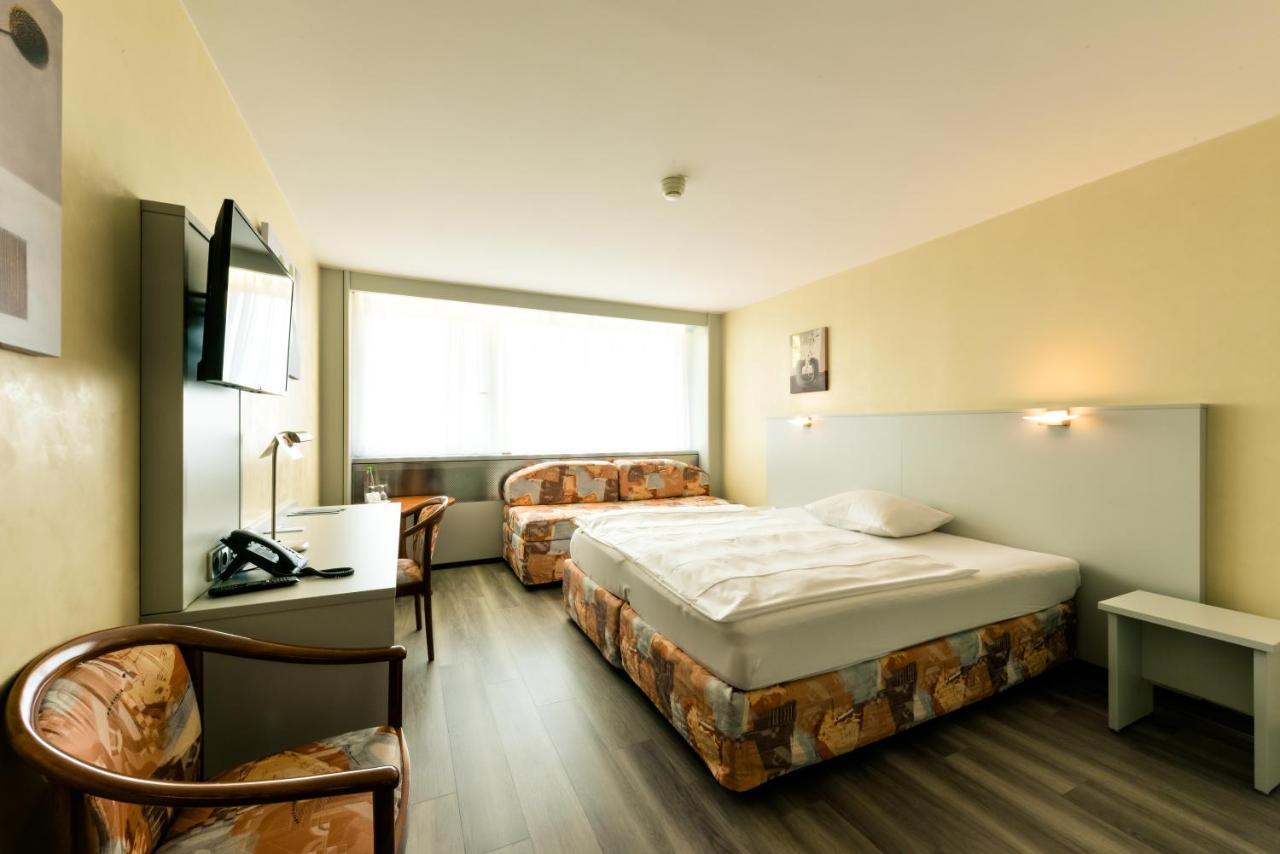 City Hotel Χαϊλμπρόν Εξωτερικό φωτογραφία