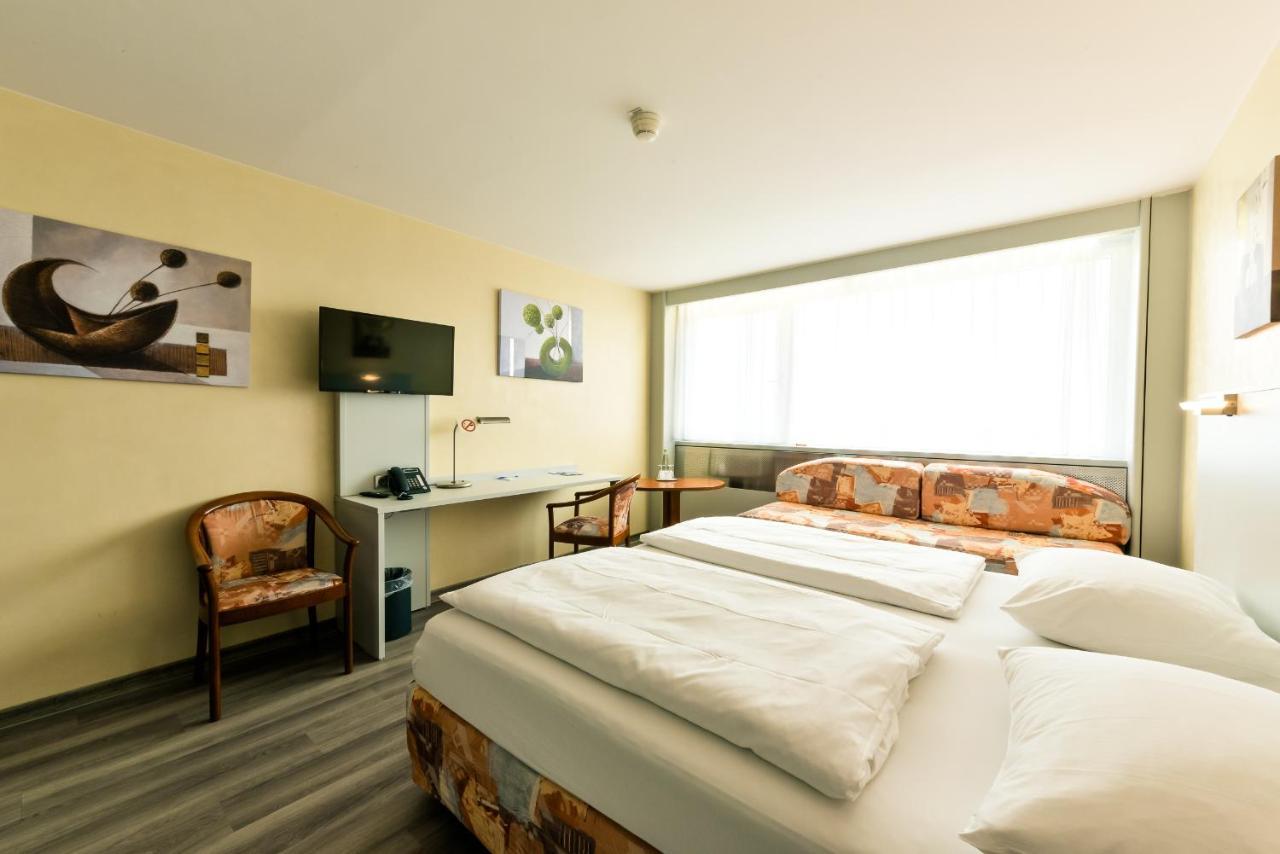City Hotel Χαϊλμπρόν Εξωτερικό φωτογραφία